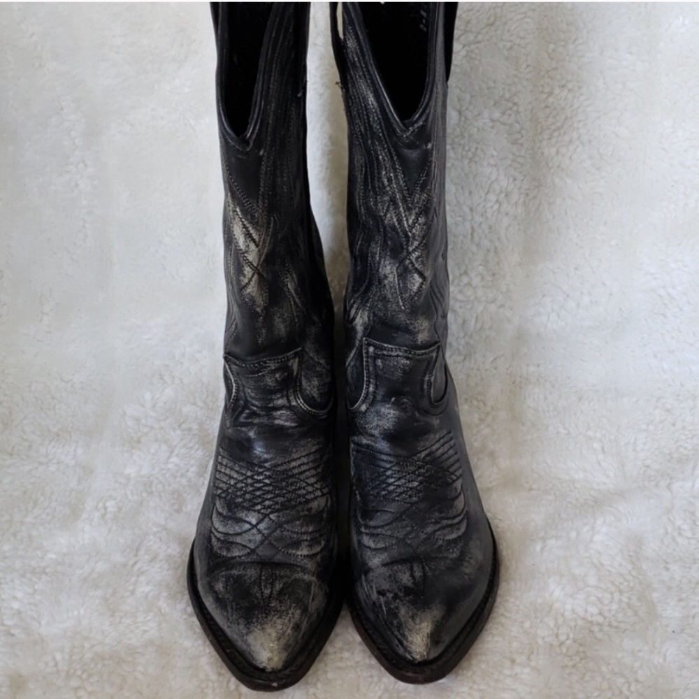 Frye women’s distressed cowboy boots